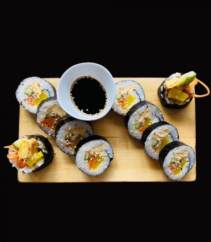 Kimbap cu legume si ton (200 g)